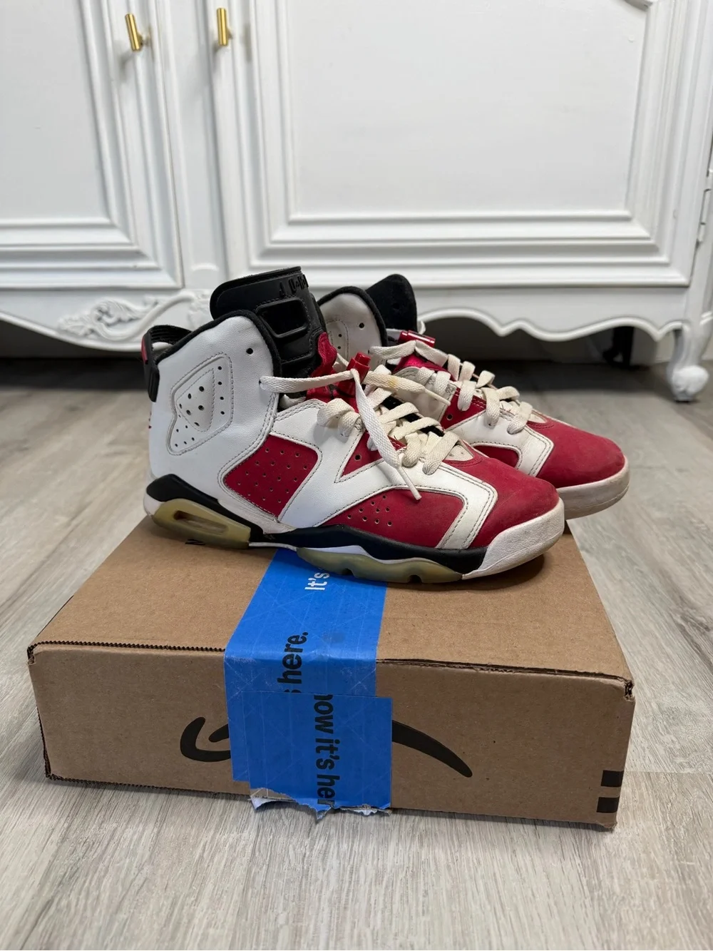 Jordan Kids Retro High-Top Sneakers - White & Red